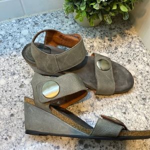 Taos Footwear Carousel wedge sandals size 40